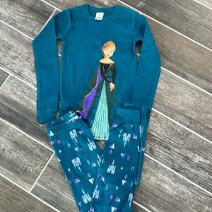 Hanna Andersson Frozen II long sleeve and pants pj set size 8